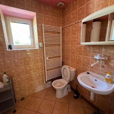 Lägenhet Apartmany Knezicky Knezicky